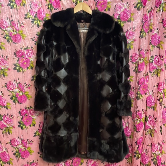 Genuine Leather/Faux Fur Jacket - Picture 1 of 10